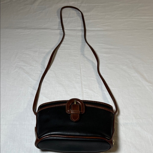Liz Claiborne Black and Brown Zippered Bag with side pocket - Picture 7 of 10